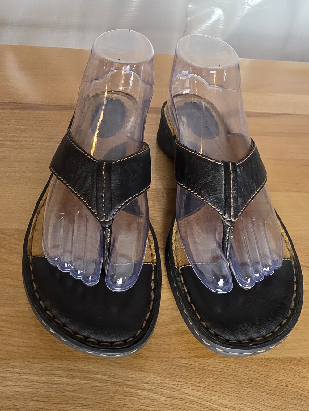 BORN Black Leather Thong Sandals Womens 8/39 Comfort Wedge Slides Boho Artisan